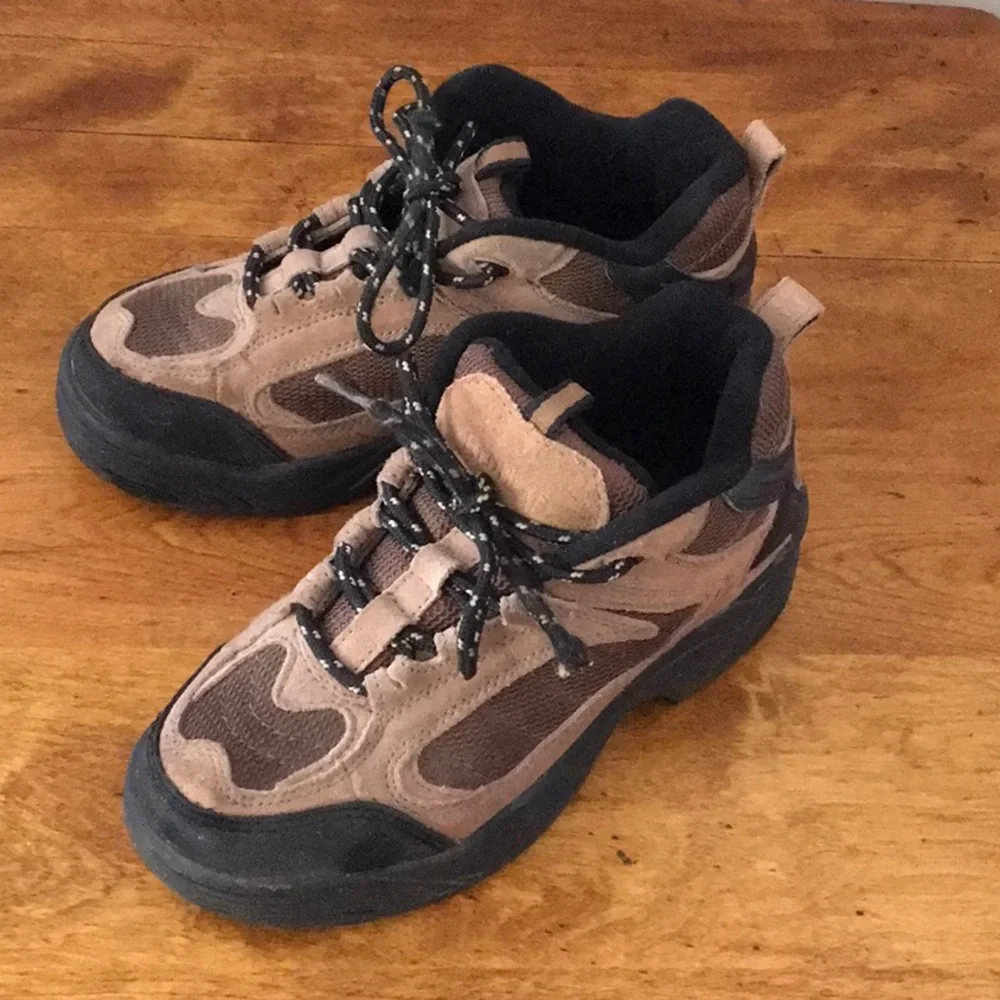 Red Head Bass Pro Shops Kids Children's Outdoor Suede Hiking Boots Size 3 1/2
